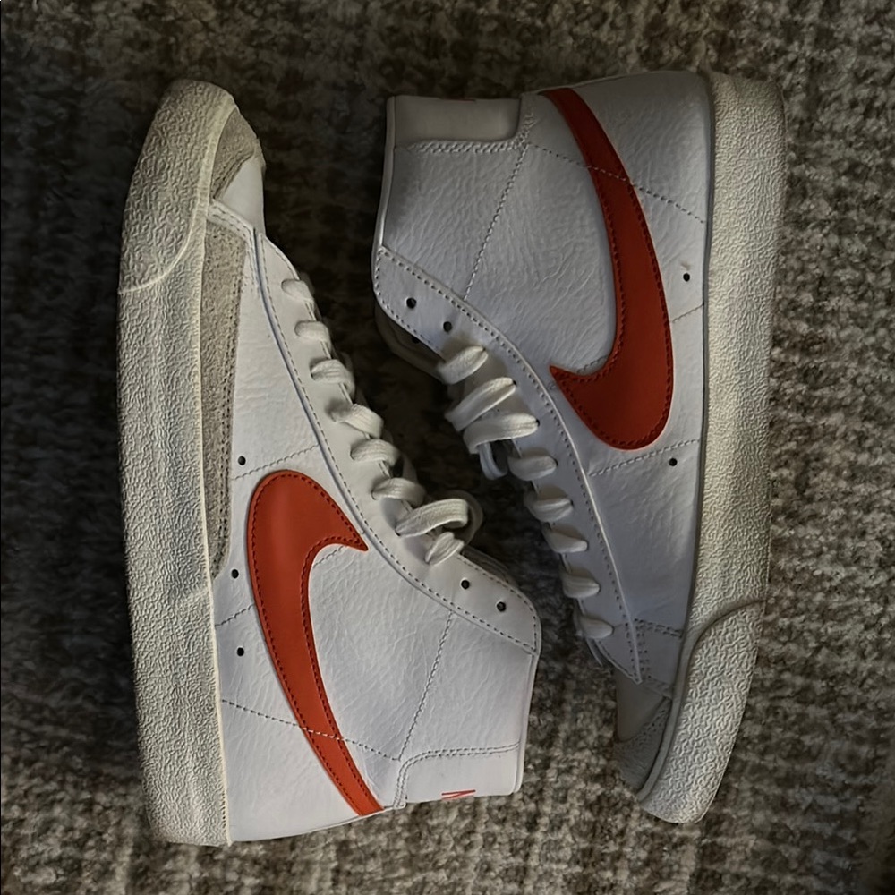 Nike Blazer Mid '77 Vintage White Orange Sneakers